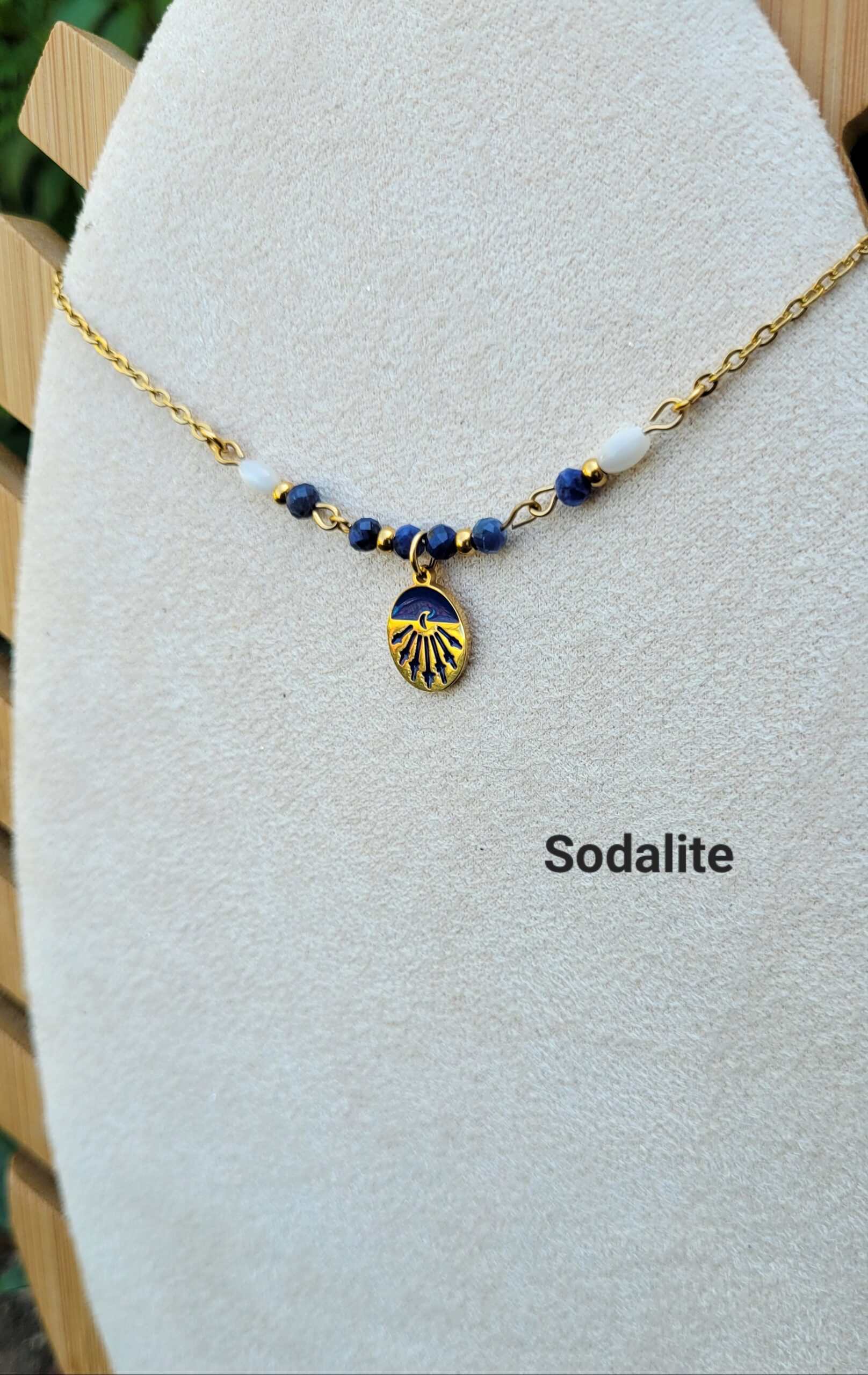 Collier Sia (doré) – Image 3